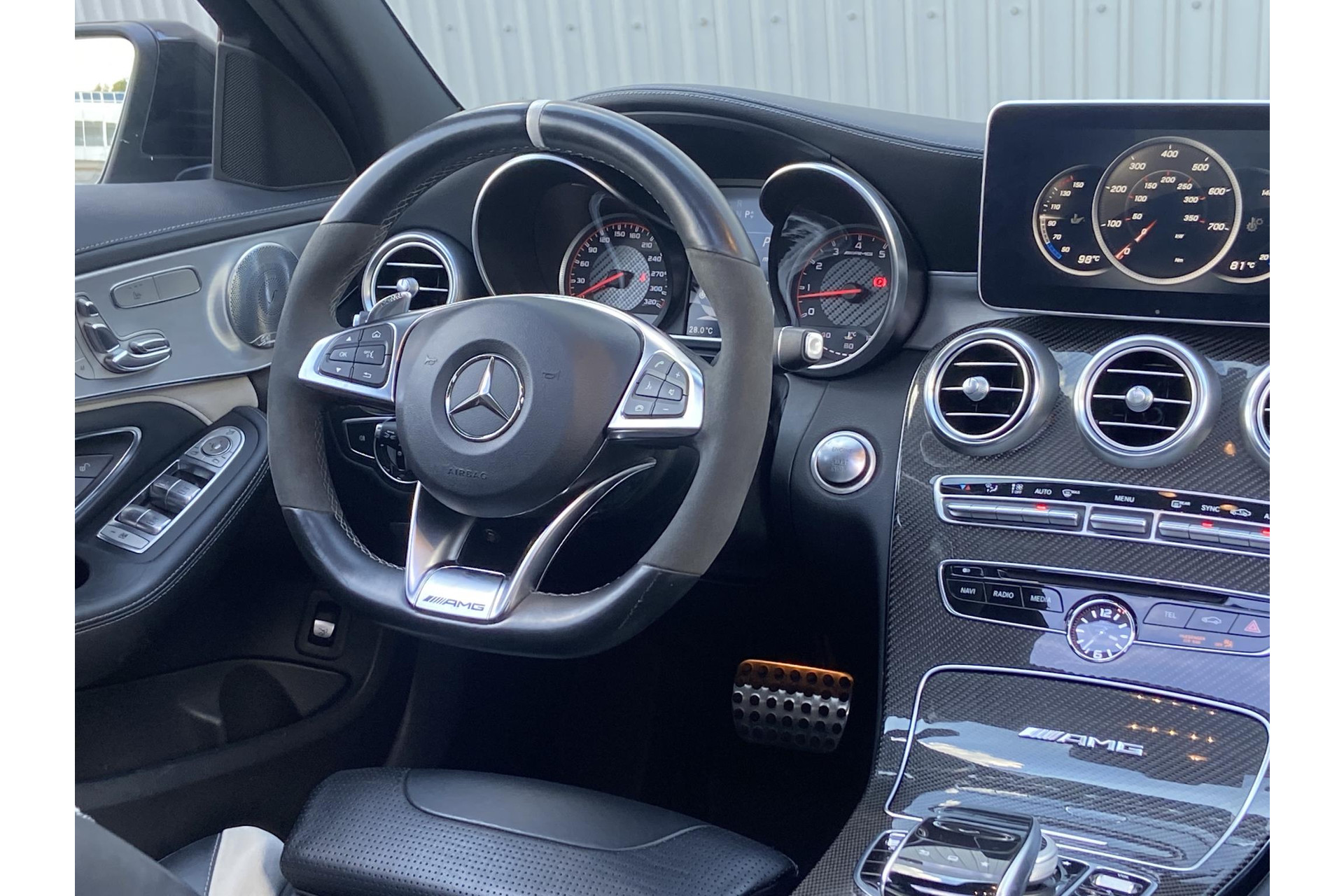 Mercedes-Benz C-Klasse C63S C63 63 S AMG*HUD*IWC*PANO*LED*CARBON*DISTR+